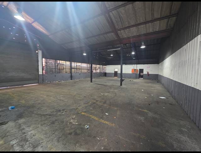 400M² WAREHOUSE TO LET IN ALRODE SOUTH